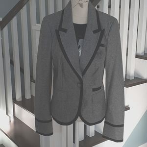 Grey flannel Esprit schoolgirl crested blazer 🍀